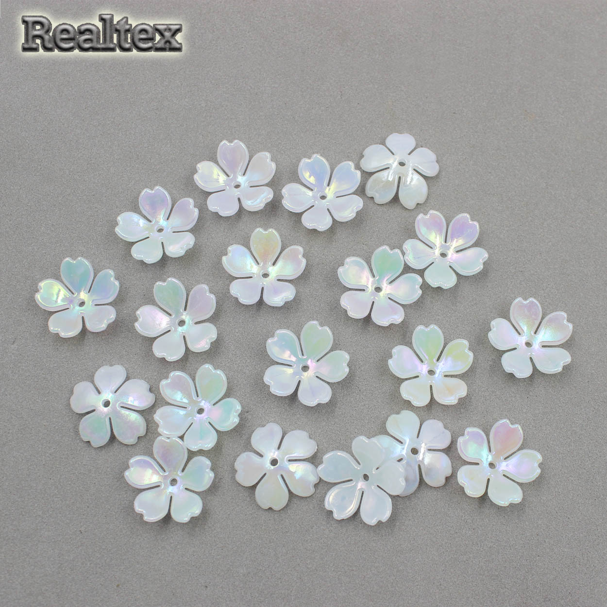 Бусины пластик Реалтекс Ромашка (500гр) цв.белый перламутр