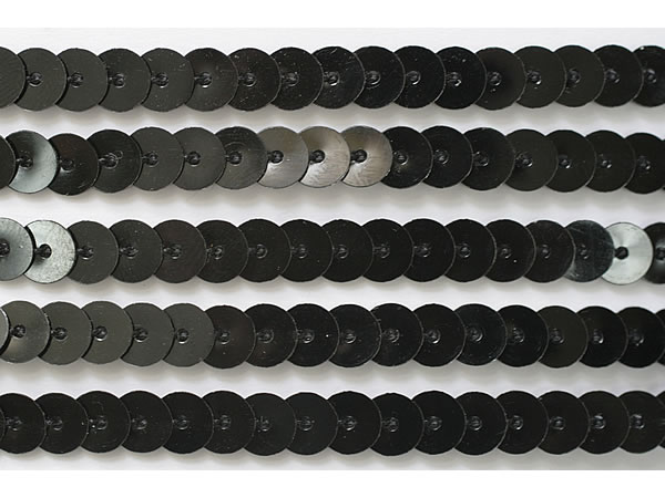 Пайетки на нитях плоские 6мм У цв.черный