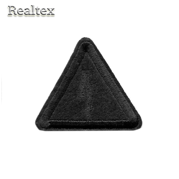  Термоаппликации Realtex S-4252 "Треугольник" цв.черный