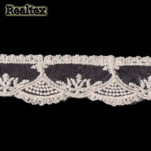 Кружево на сетке  35мм CLC 2266 цв.молочный