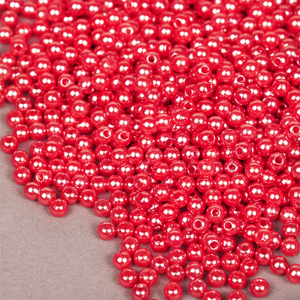 Бусины пластик Реалтекс  4мм под жемчуг (100гр) цв.058 красный