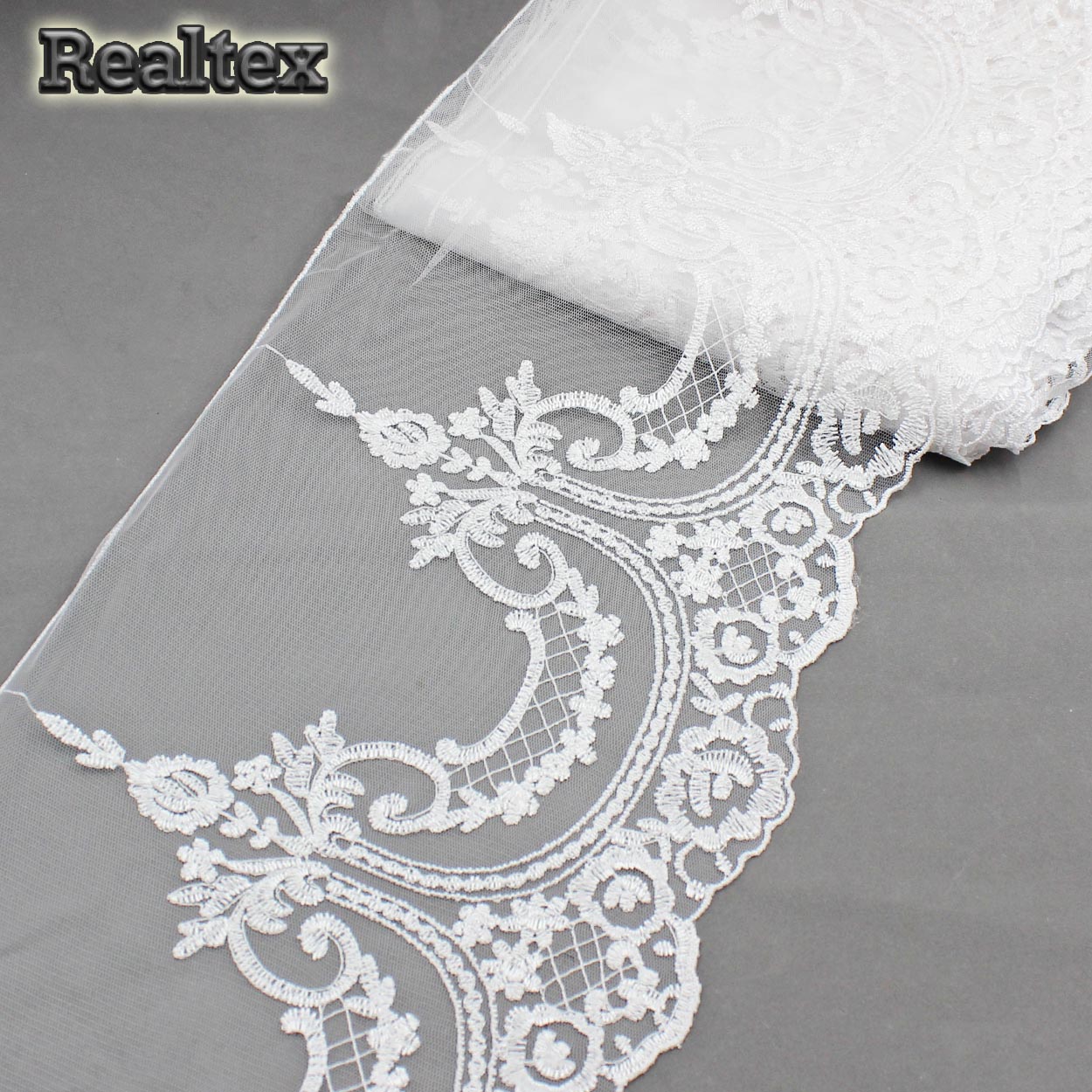 Кружево на сетке  70мм TBY 40470 (13,7м) цв.01 белый