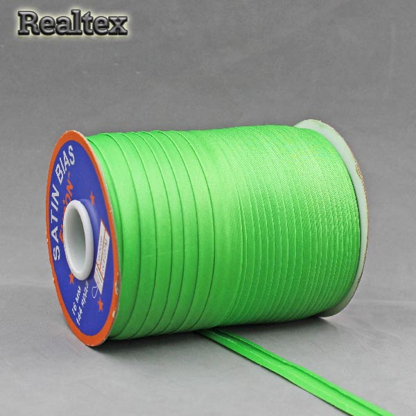 Косая бейка атласная 15мм (132м) цв.5059 светло-зелёный 