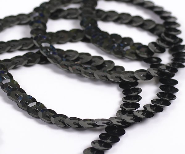 Пайетки на нитях плоские TBY-FLKU06-LB 6мм цв.М50 черный