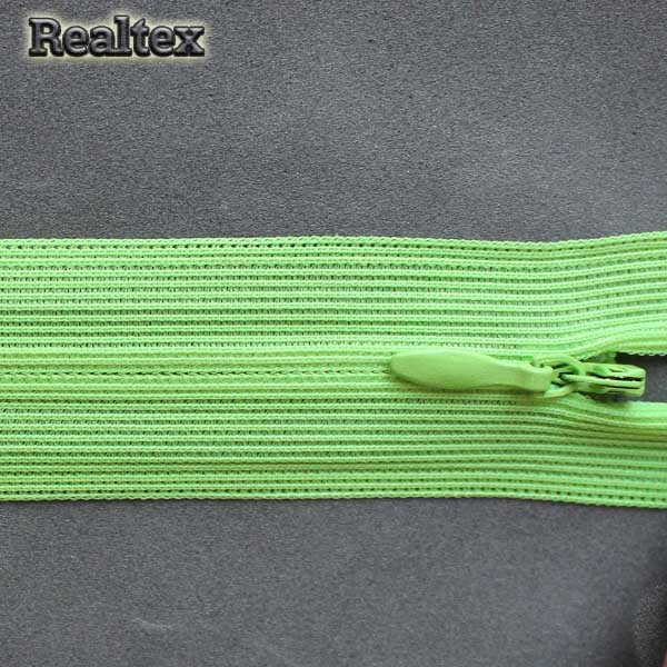  Молния потайная Т.3 50см цв.B 041 св.салат