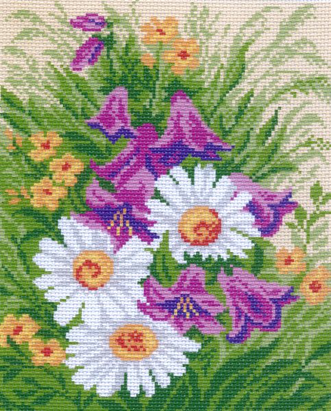Рисунок на канве МП №768-1 "Ромашки и колокольчики" 28х37см
