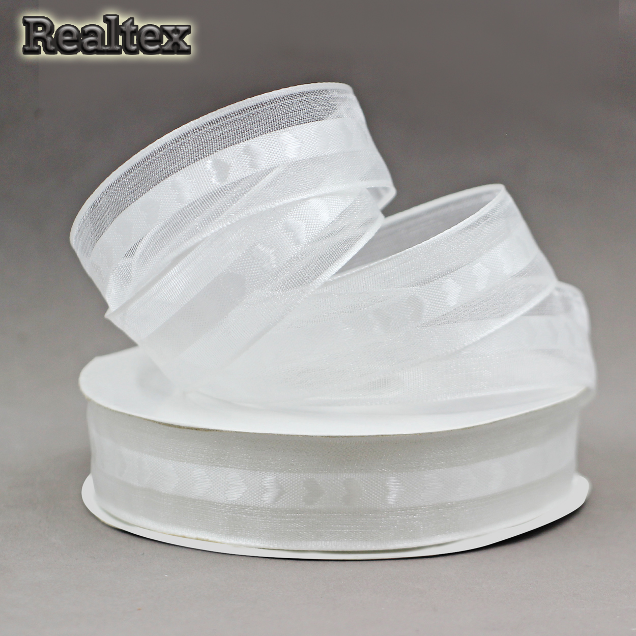 Лента капроновая 25мм Realtex 0408-0015 "сердечки" цв.3002 молчный