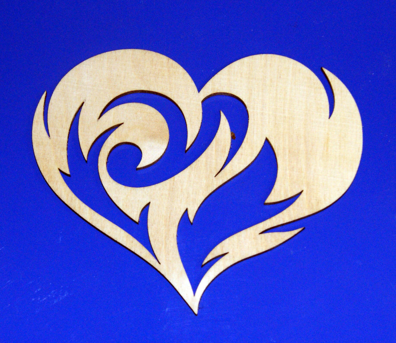 Заготовка для декорирования деревянная Сердечко резное 25см