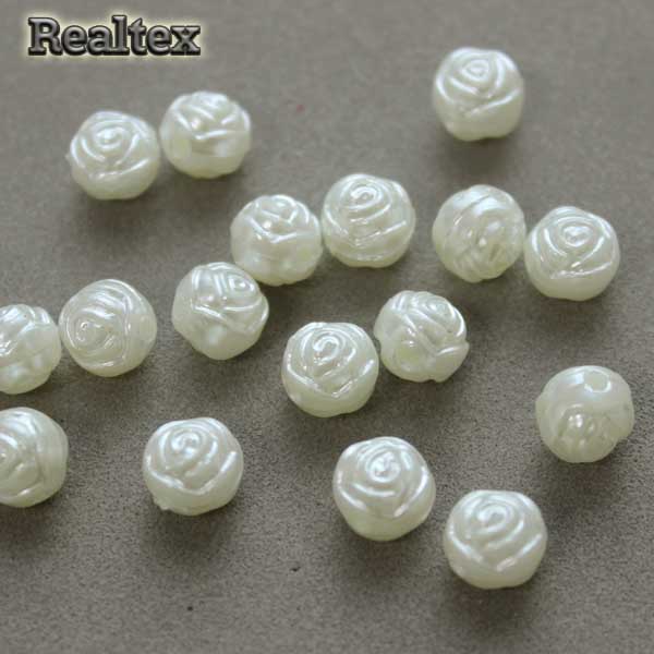 Бусины пластик Realtex Розочки 8мм (100гр) цв.молочный