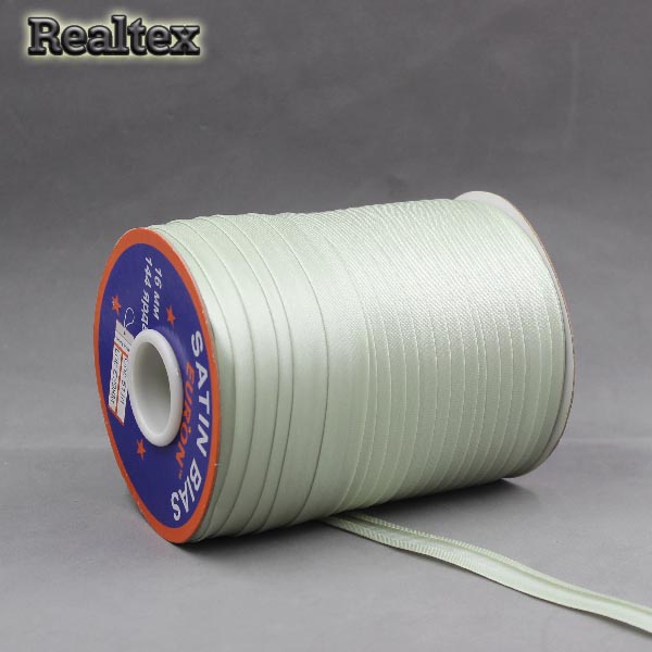 Косая бейка атласная 15мм (132м) цв.5110 светлый мох