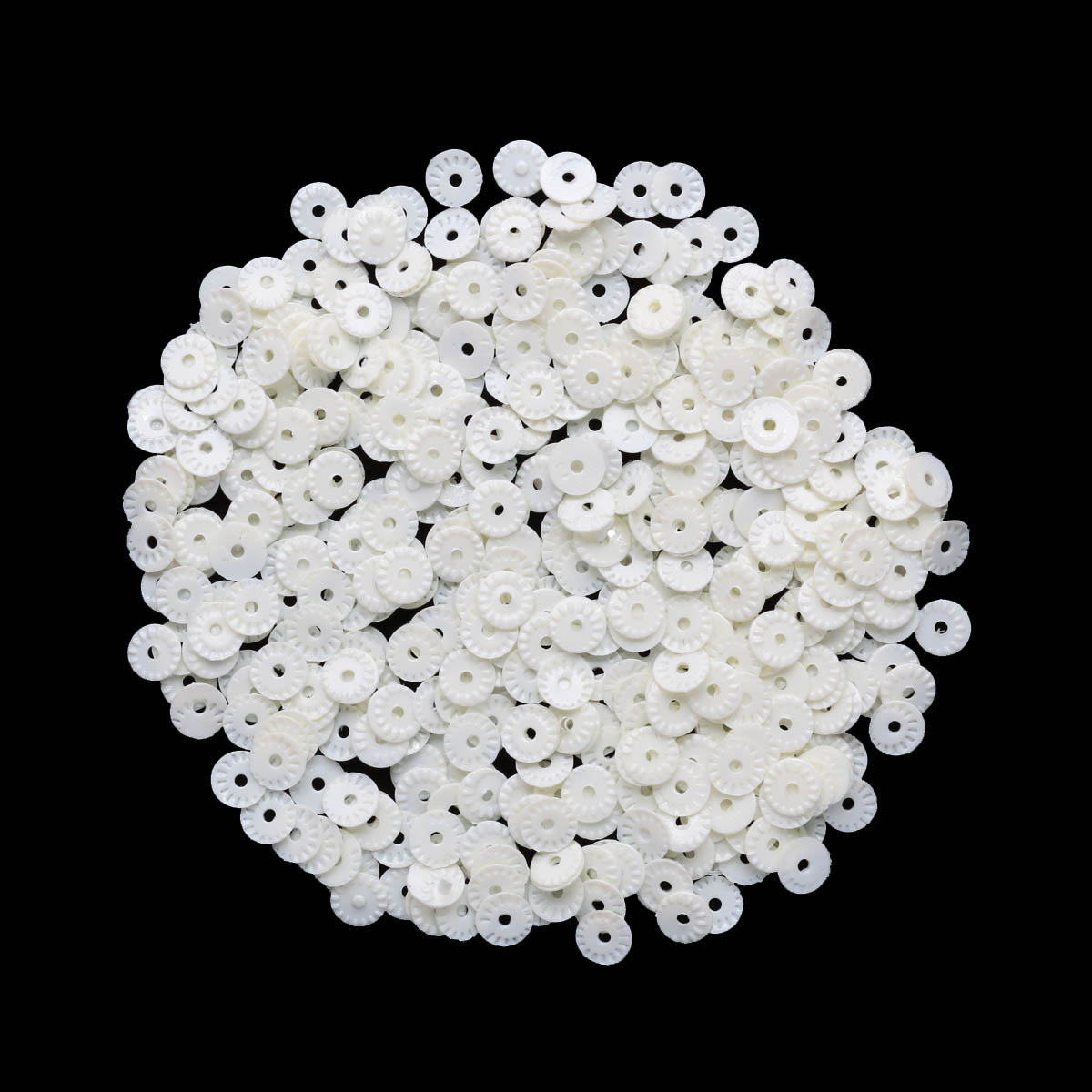 Пайетки "Астра" (10гр) "рельефные 14" 4мм цв.036 белый перламутр