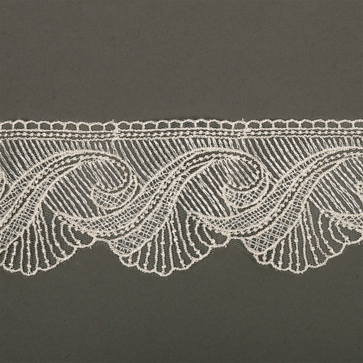 Кружево на сетке  70мм TBY 2107 (13,7м) цв.W0115 молочный 