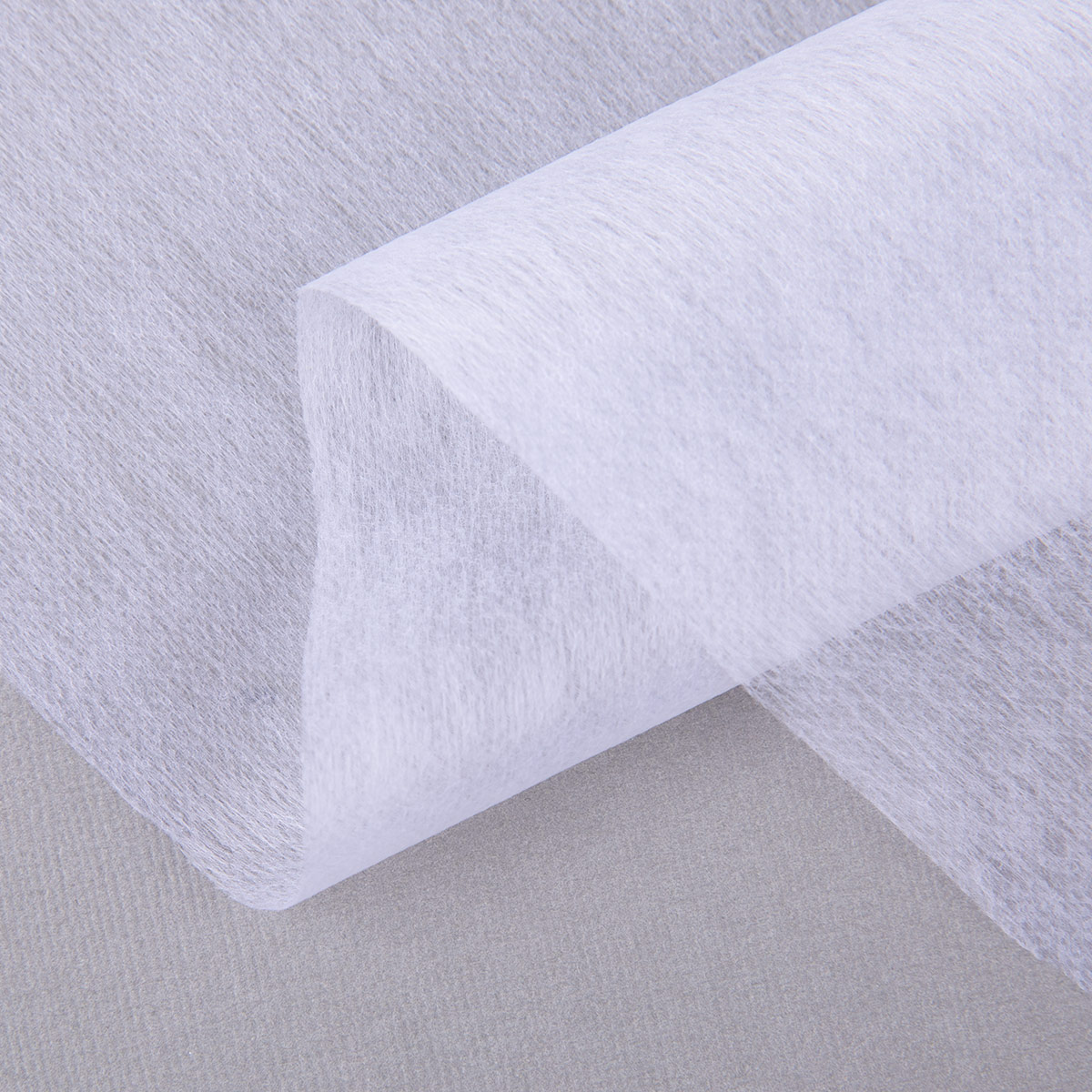 Флизелин не клеевой Gamma G-721-0 18г/кв.м ш.100см (100м) цв.белый