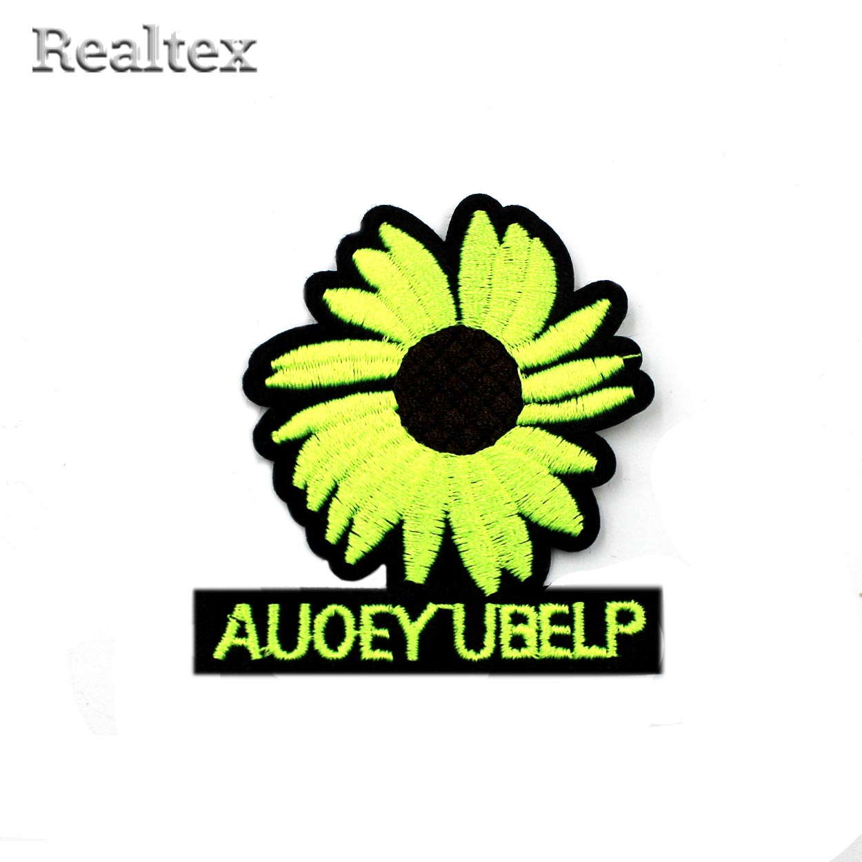  Термоаппликации Realtex №26 "Ромашка" цв.салатовый