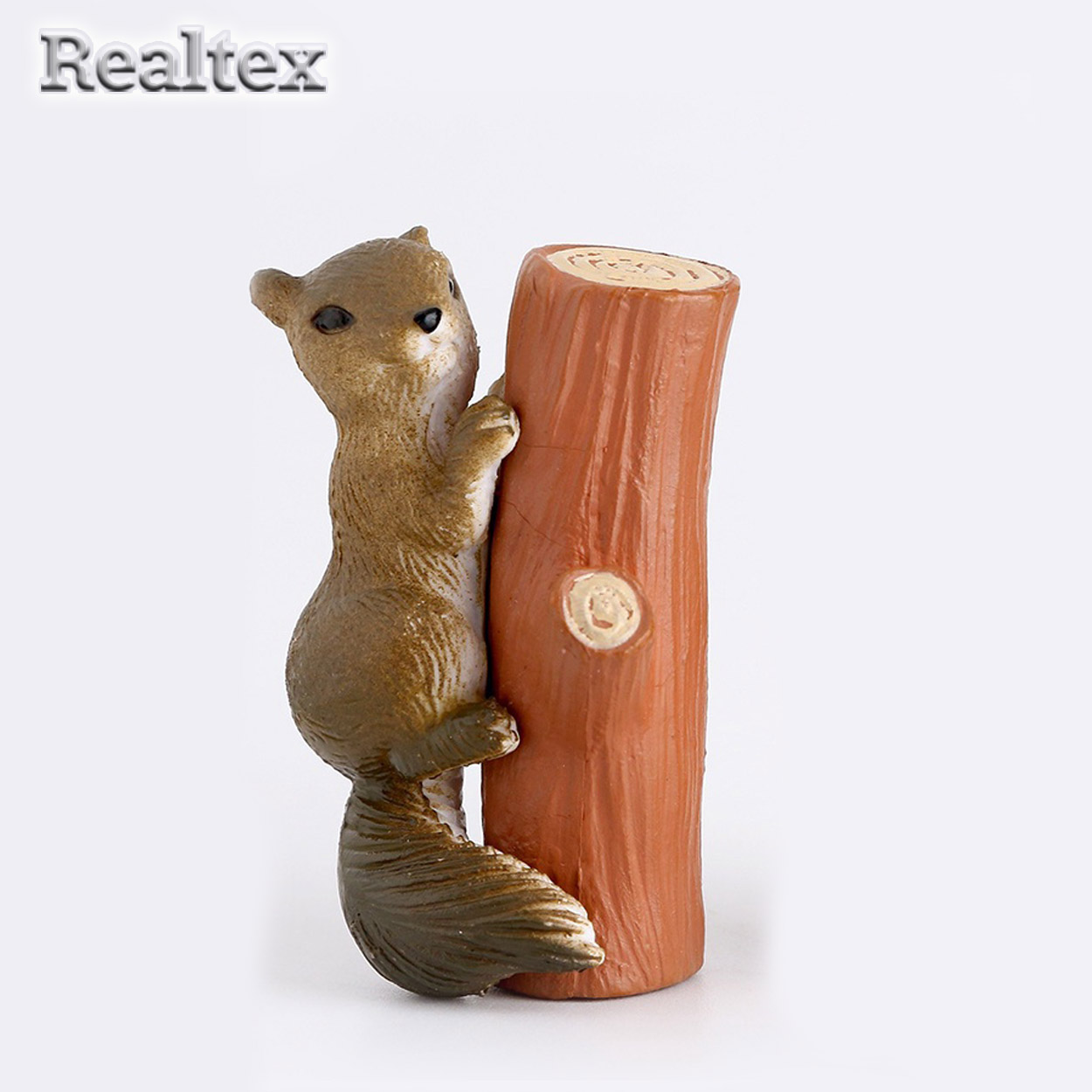 Миниатюра "Белочка на дереве" 9716235 2,5*5*2,5см