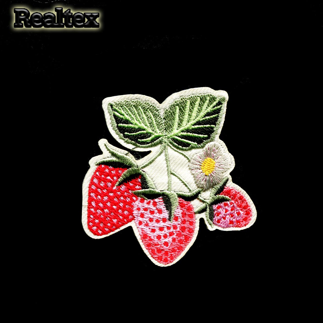  Термоаппликации детские Realtex Y-0181 "Гроздь клубники" 