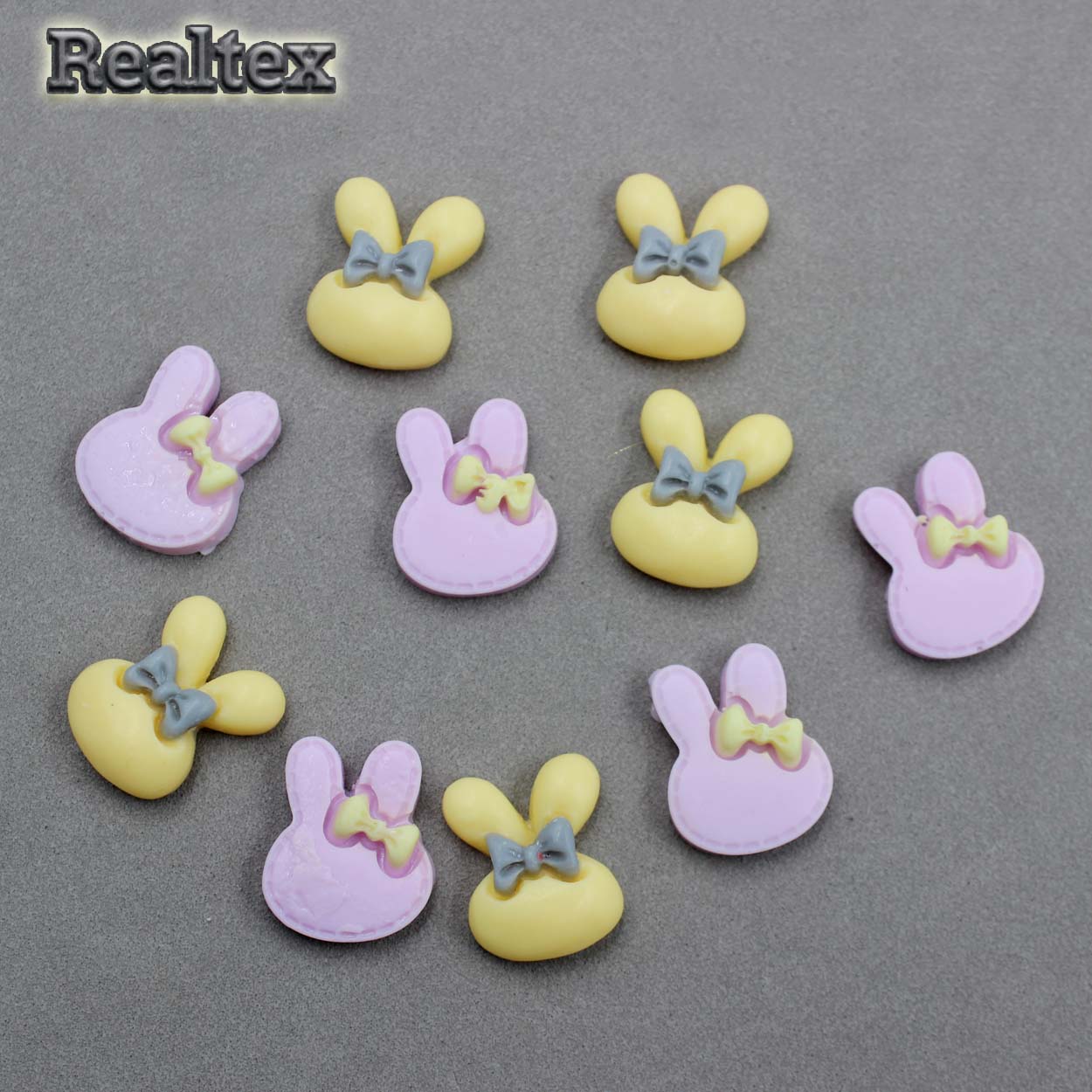  Набор фигурок Realtex R- 1 "Зайчики" (10шт) 