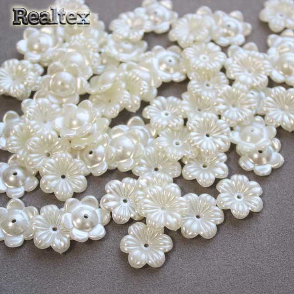 Полу-бусы пришивные Цветок 6 листов 16мм (20гр) цв.молочный