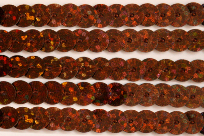 Пайетки на нитях плоские 6мм У  цв.50131 коричневый/галограмма