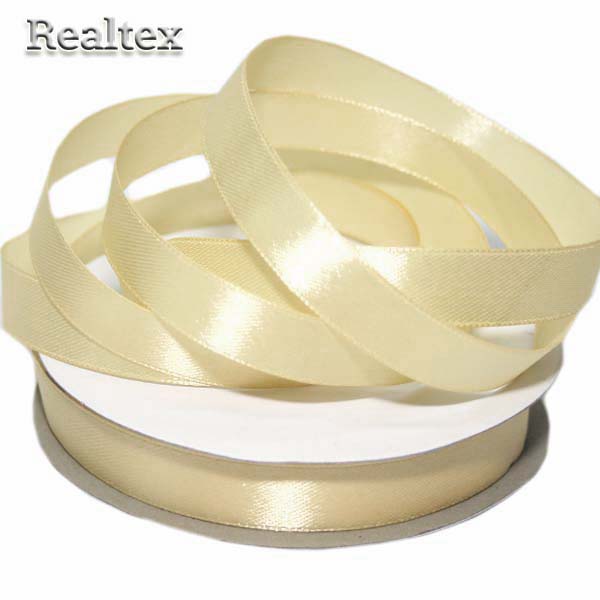 Лента атласная 12мм Realtex (32,9м) цв.002 молочный
