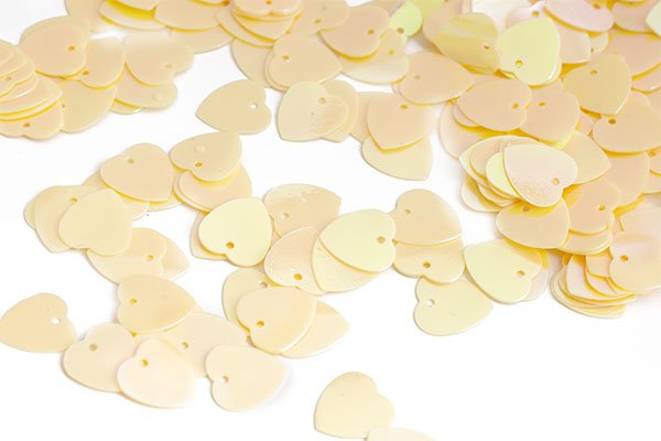 Пайетки россыпью TBY-FLK297 сердечки 10мм (50гр) цв.20 светло-жёлтый