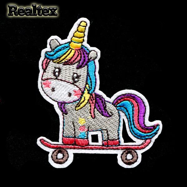  Термоаппликации детские Реалтекс R-2748 "Единорог на скейте" 