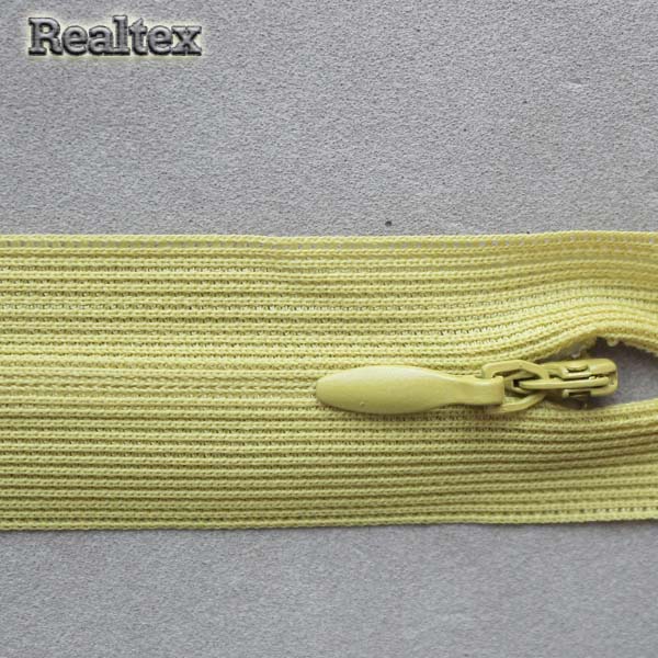  Молния потайная Т.3 50см цв.131 горчица