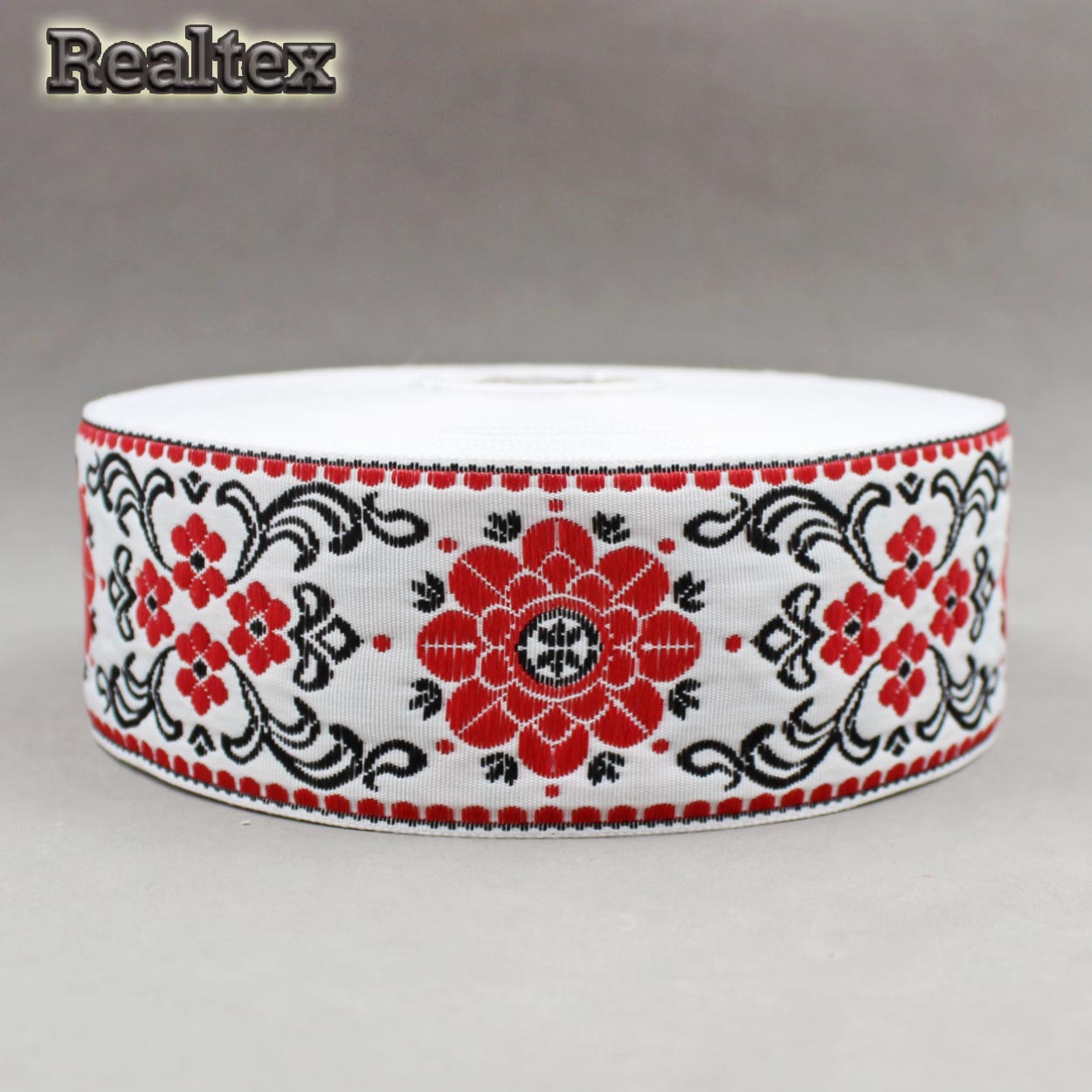 Тесьма жакардовая 50мм с3379г17 рис.9600 (25м) цв.белый/черный/красный