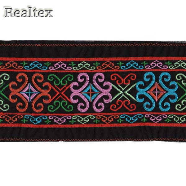 Тесьма вышитая 52162 110мм цв.7