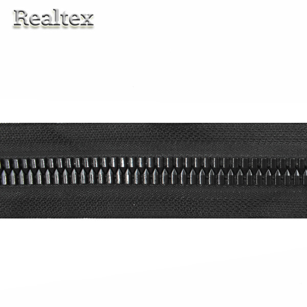 Молния Realtex рулонная трактор Т.15 акулий зуб (45.7м) цв.черный