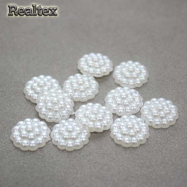 Полу-бусы Реалтекс фигурные 13мм "Budha Head" цв.белый 