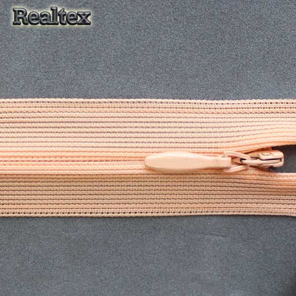 Молния потайная Т.3 50см цв.155 персиковый