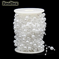 Бусины тесьма Realtex 3мм+8мм цв.01 белый